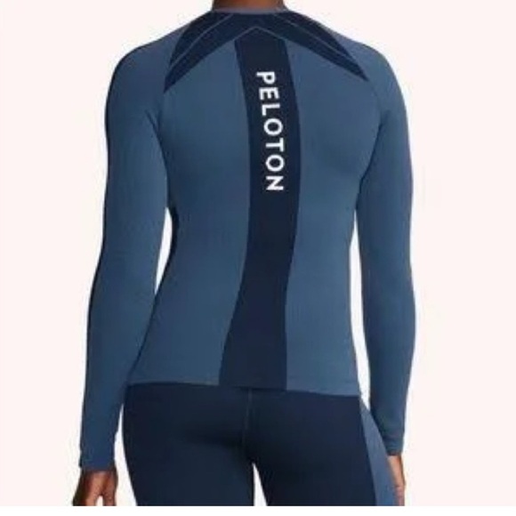 Peloton Seamless Blue Long Sleeve Crewneck SZ M - Picture 2 of 9